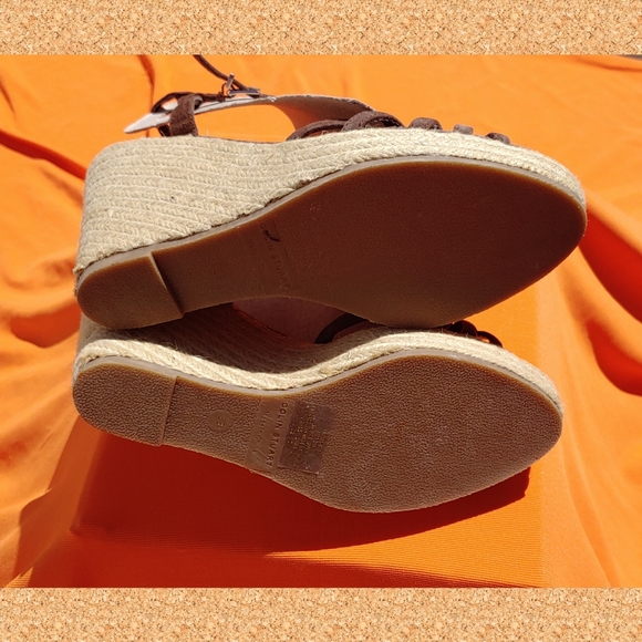 ON TREND 🌻 VS Brand Colin Stuart Suede Espadrille Wedge Sandals 8 - Picture 5 of 5